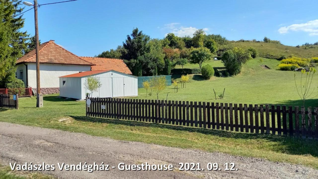 Vadaszles Vendeghaz Bukkszentmarton Экстерьер фото