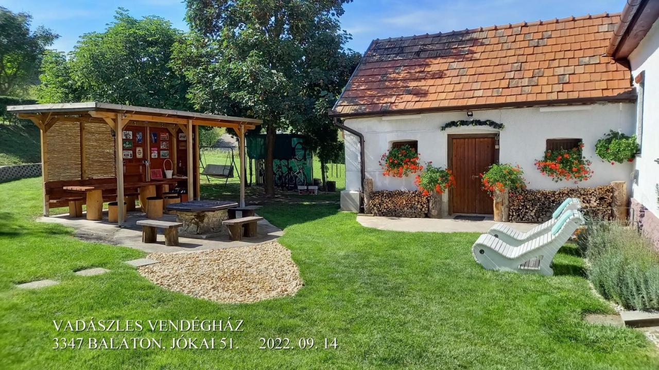 Vadaszles Vendeghaz Bukkszentmarton Экстерьер фото