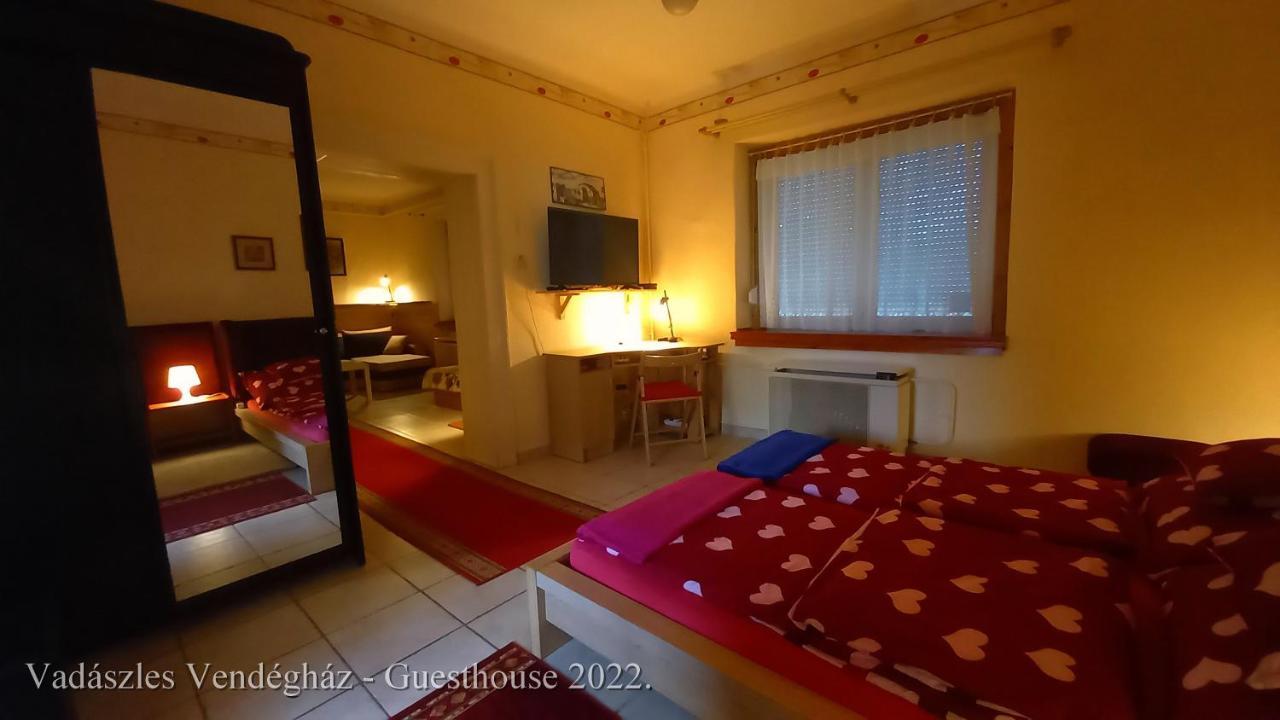 Vadaszles Vendeghaz Bukkszentmarton Экстерьер фото