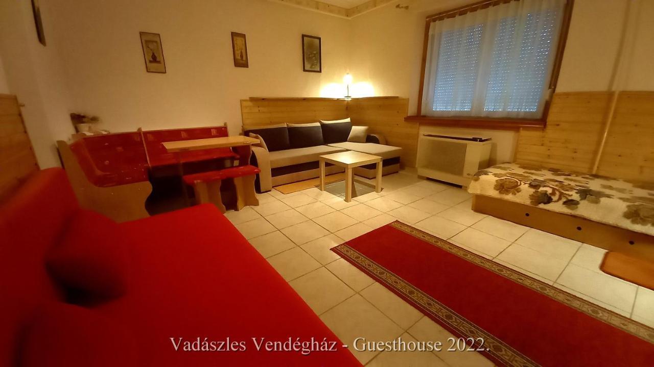 Vadaszles Vendeghaz Bukkszentmarton Экстерьер фото